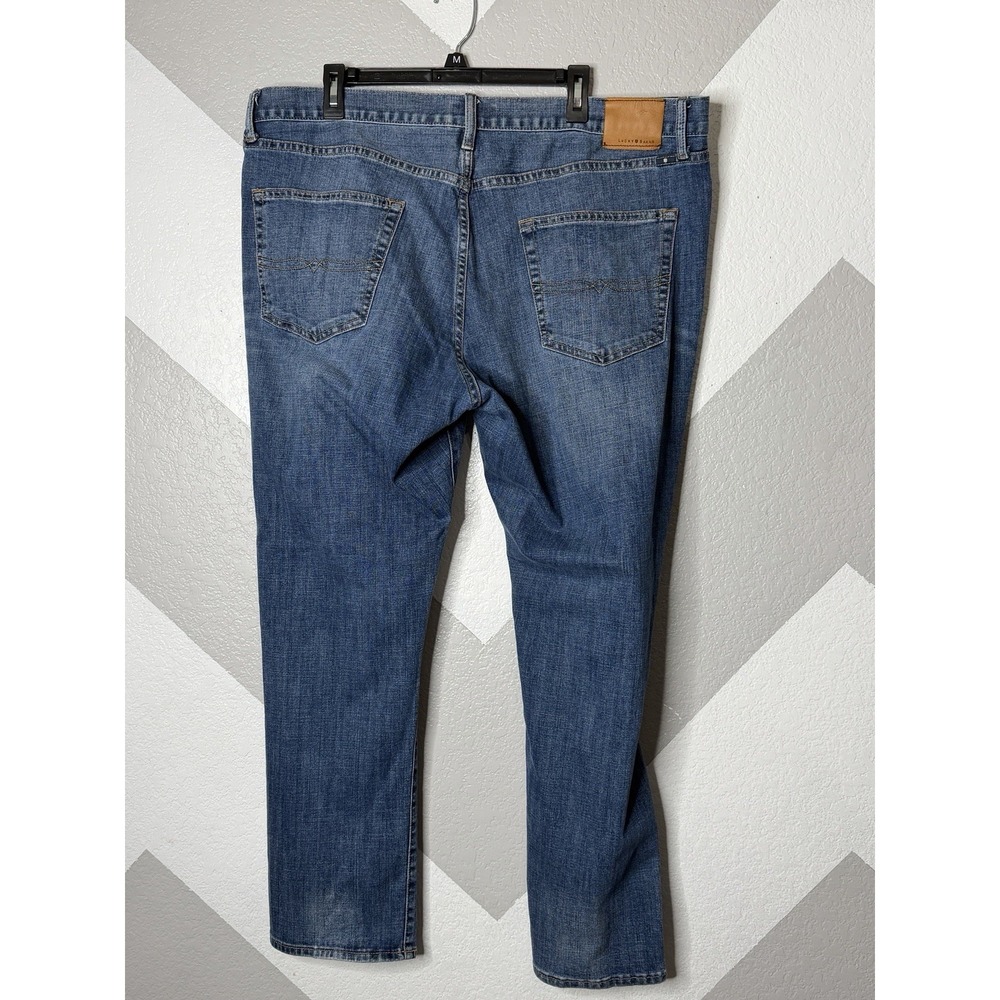 Lucky Brand 410 Athletic Fit Jeans Blue Denim Men's Size 40x30 Measures 42x30 - Picture 8 of 15